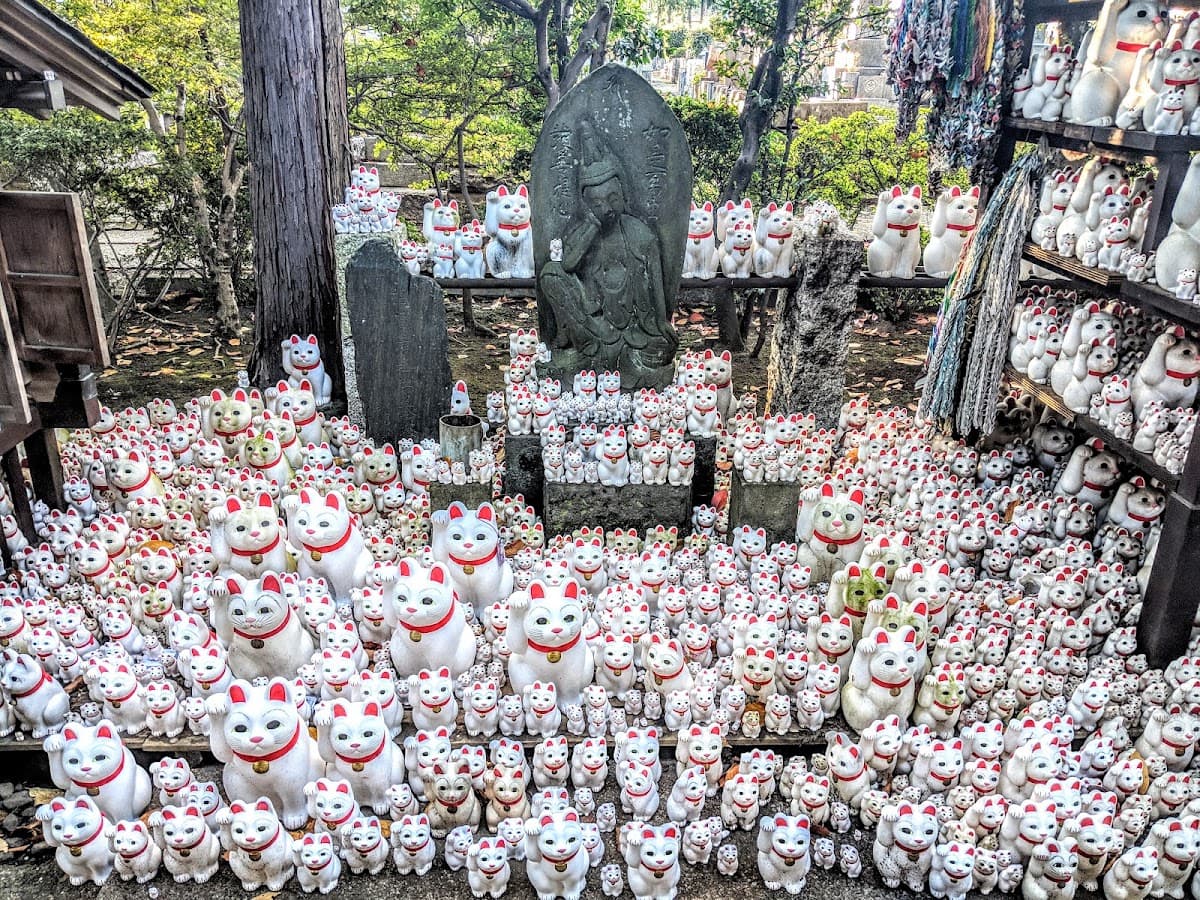 Gotokuji Temple (Lucky Cat Shrine) photo 1