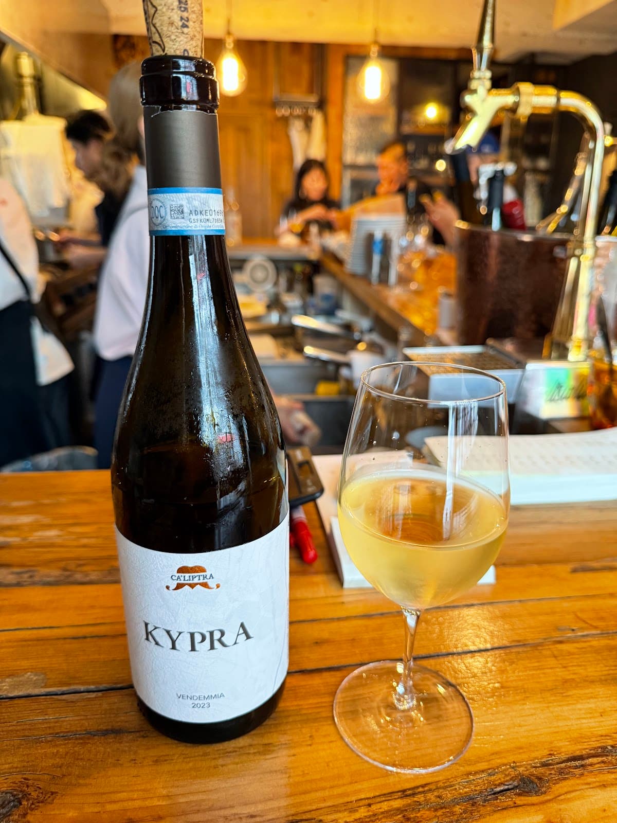 Neo Natural Wine Bar photo 3